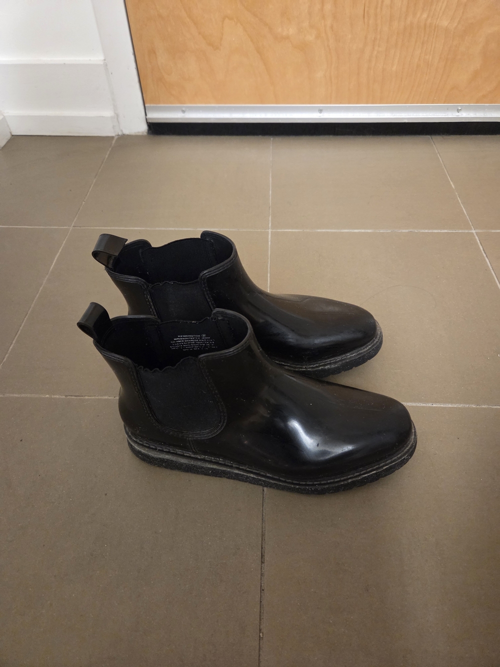 Women's Black Waterproof Chelsea Rain Boots